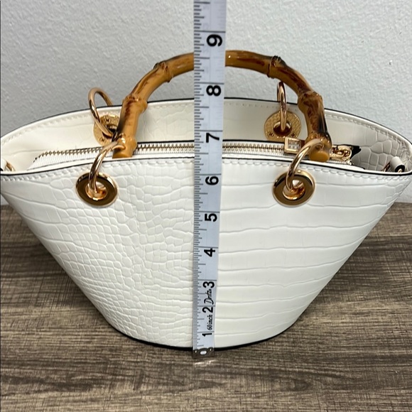 Aldo | Mini Bag w/ Removable Bag Charm Chain & Crossbody Strap - Picture 11 of 12